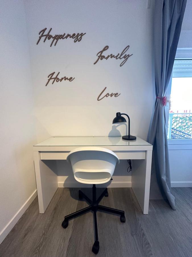 Apt Centrico Con Vistas Y Piscinas Benalmadena Luaran gambar